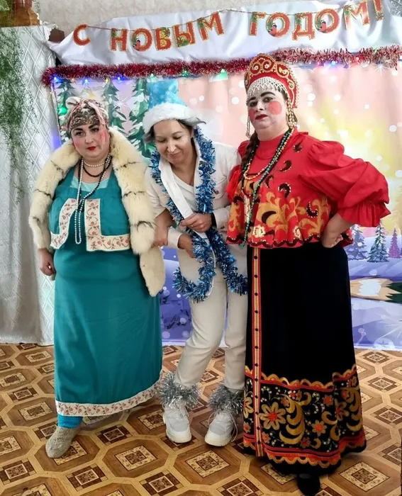 photo_5364328498631216485_y